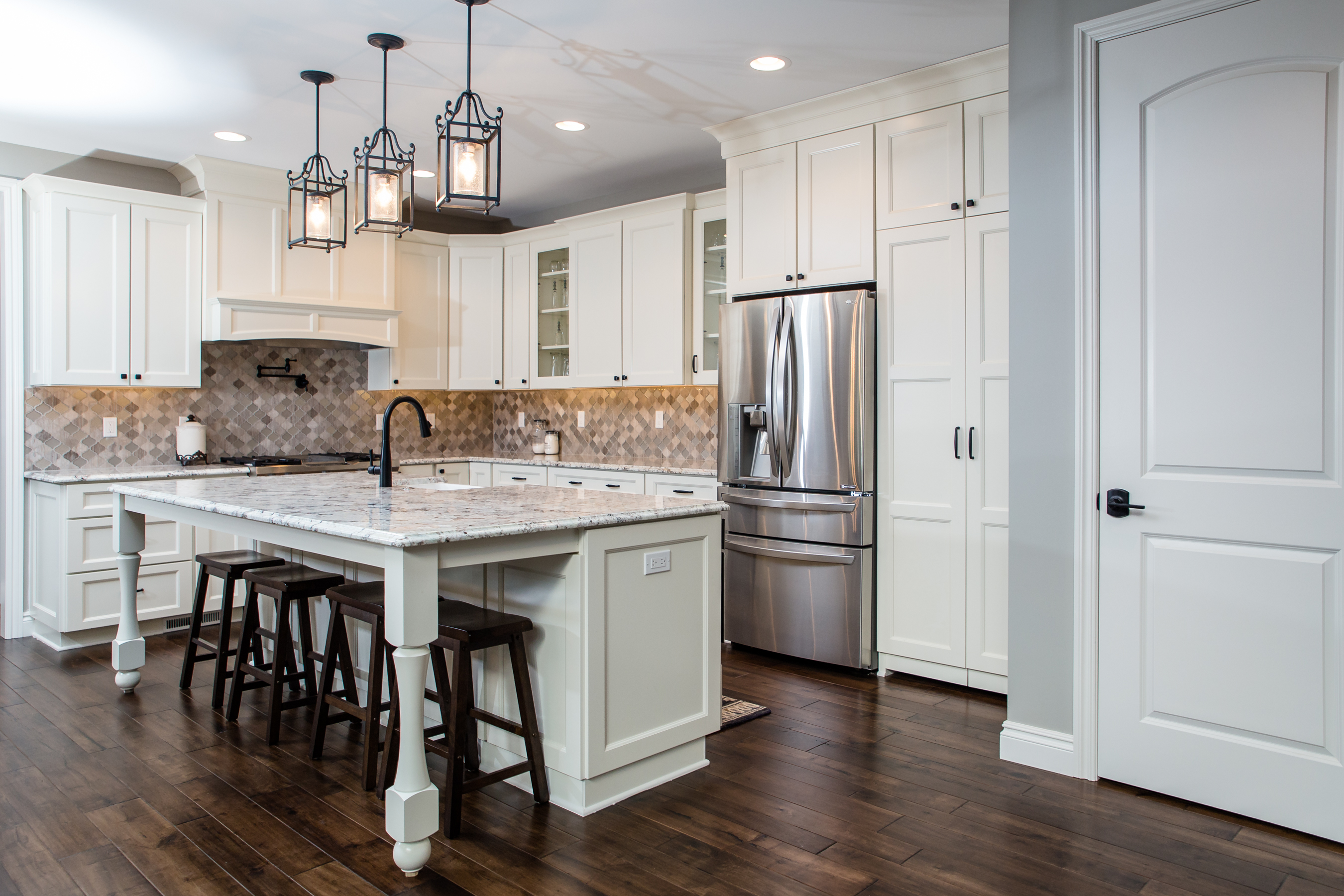 Woodline Building Company Project: Two-Story Craftsman Kitchen