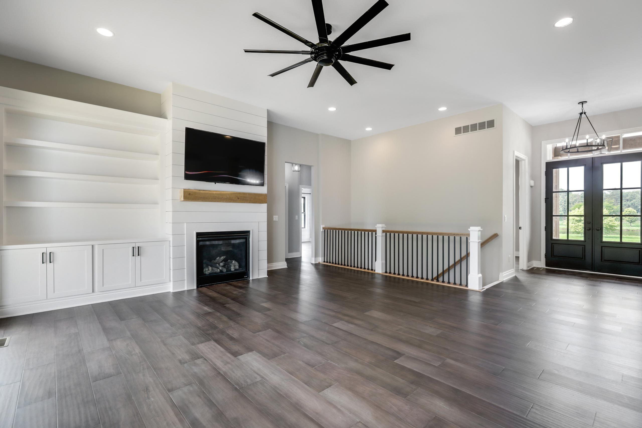 Woodline Building Company Project: Contemporary Farmhouse Interior Open Concept Fireplace