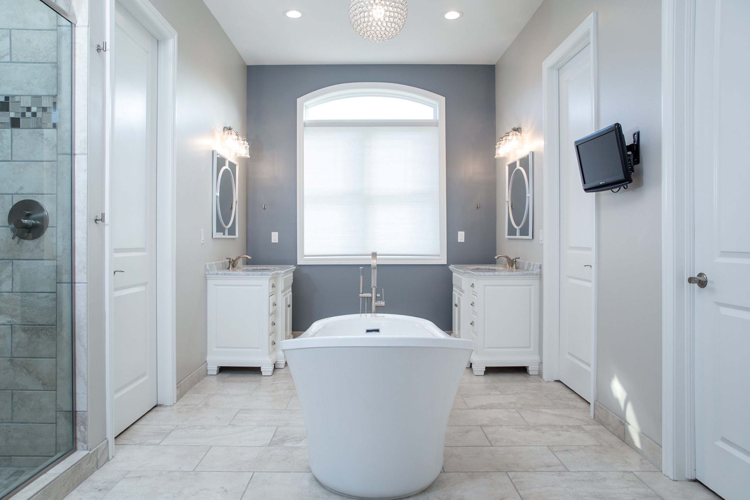 Woodline Building Company Project: Sprawling Ranch Master Bathroom