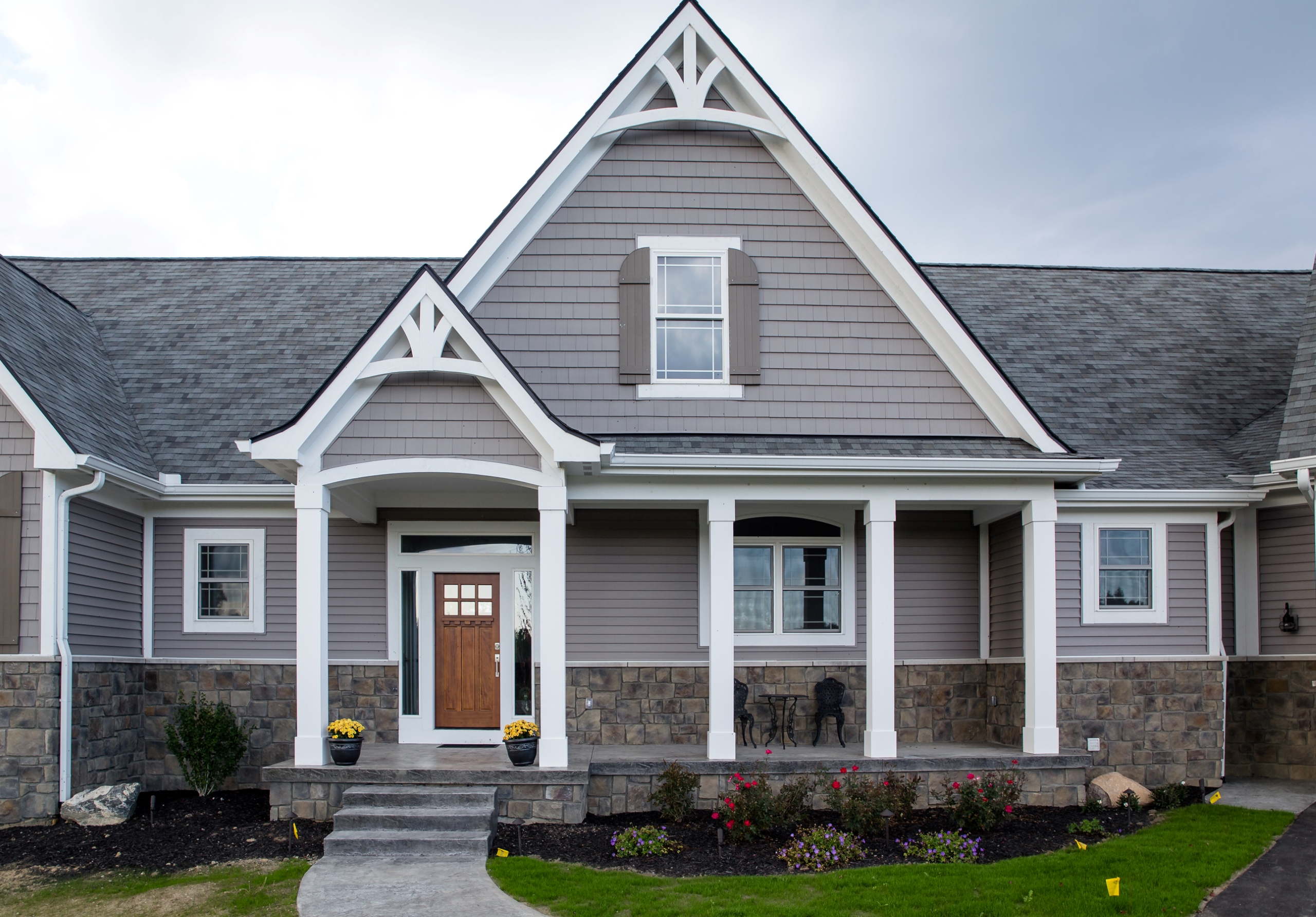 Woodline Building Company Project: Sprawling Ranch Front Elevation