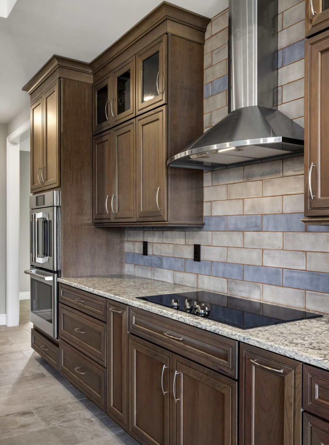 Woodline Building Company Project: Brick Ranch Interior Kitchen Range Hood