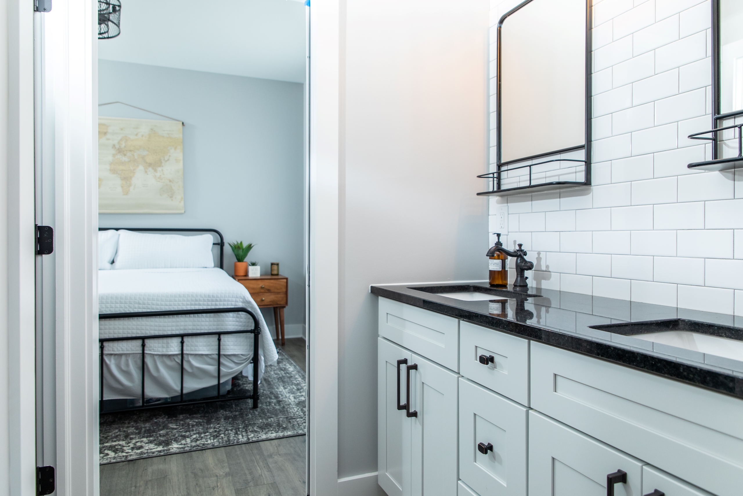 Woodline Building Company Project: Modern Farmhouse Modern Rustic Bathroom