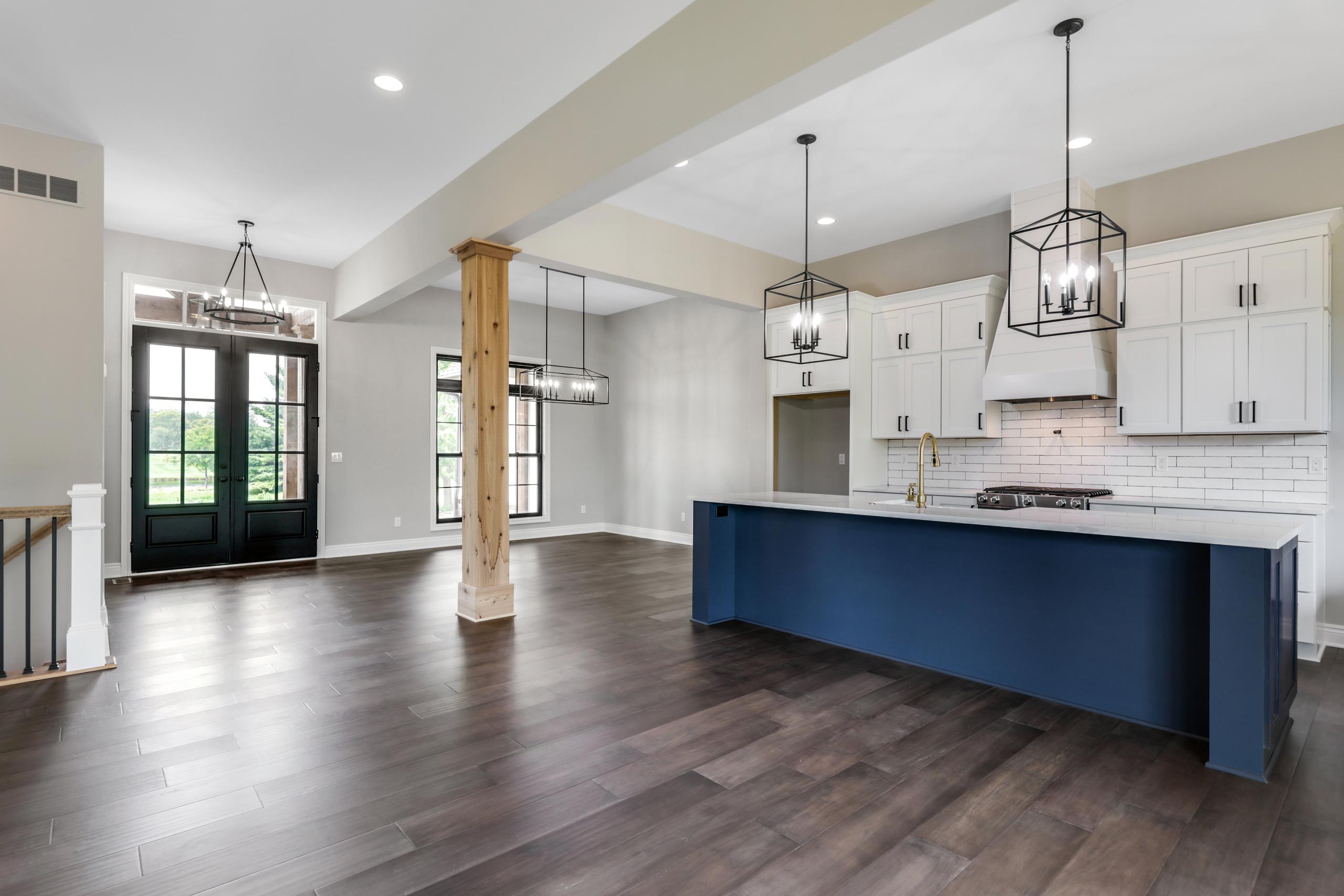 Woodline Building Company Project: Contemporary Farmhouse Interior Open Concept