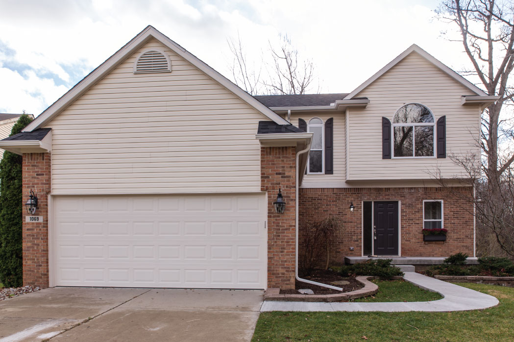 Woodline Building Company Project: Contemporary Two-Story Front Elevation