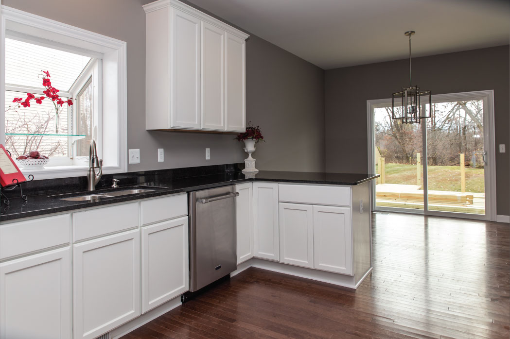 Woodline Building Company Project:Contemporary Two-Story Kitchen